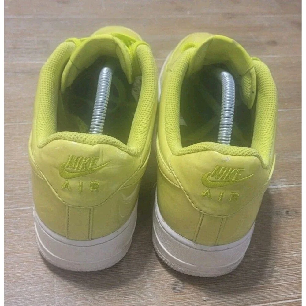 Nike Air Force 1 ’07 LV8 UV Cyber Green AJ9505-300 Size 10 Men's Shoes Sneakers